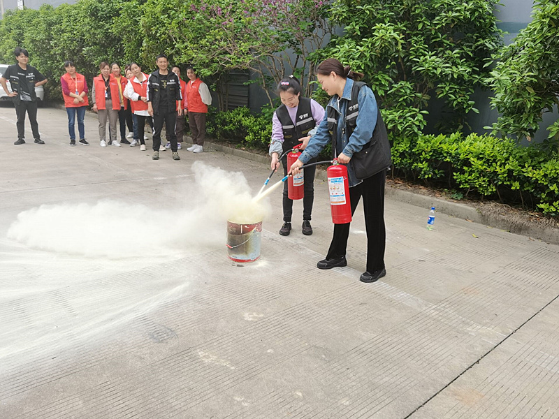 宝时云仓举行消防演练，强化员工应急处置能力和团队协作能力